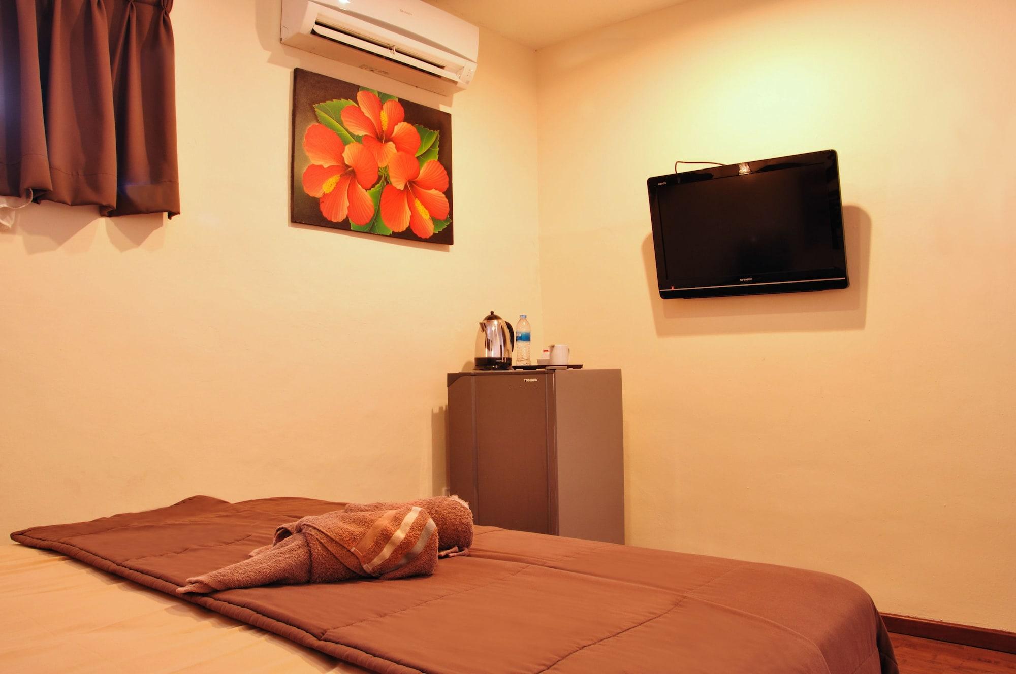 Bemo Corner Guest House Kuta  Exterior photo