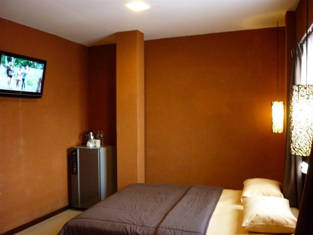 Bemo Corner Guest House Kuta  Exterior photo